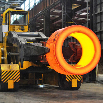 Surface fraisée avec précision d'anneaux en acier forgés à chaud d'AISI 4140 et de SAE 1045 pour des tours d'éolienne